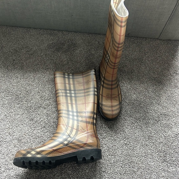 Burberry Shoes - Burberry Beige Plaid Wellington Boots with Black Soles